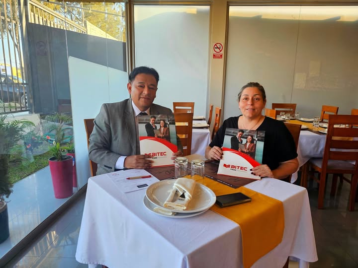 Firma de convenio Interinstitucional entre BITEC y MUELLE 27 Restaurante Grill & Drink.